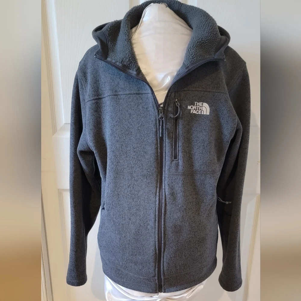 MEN'S THE NORTH FACE GRAY JACKET (sz med)